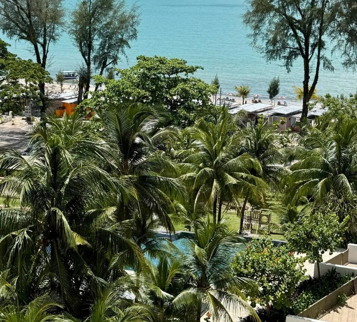 דירה By The Sea Batu Ferringhi, Penang Beach מלזיה