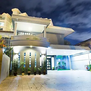  Bed & Breakfast G Front